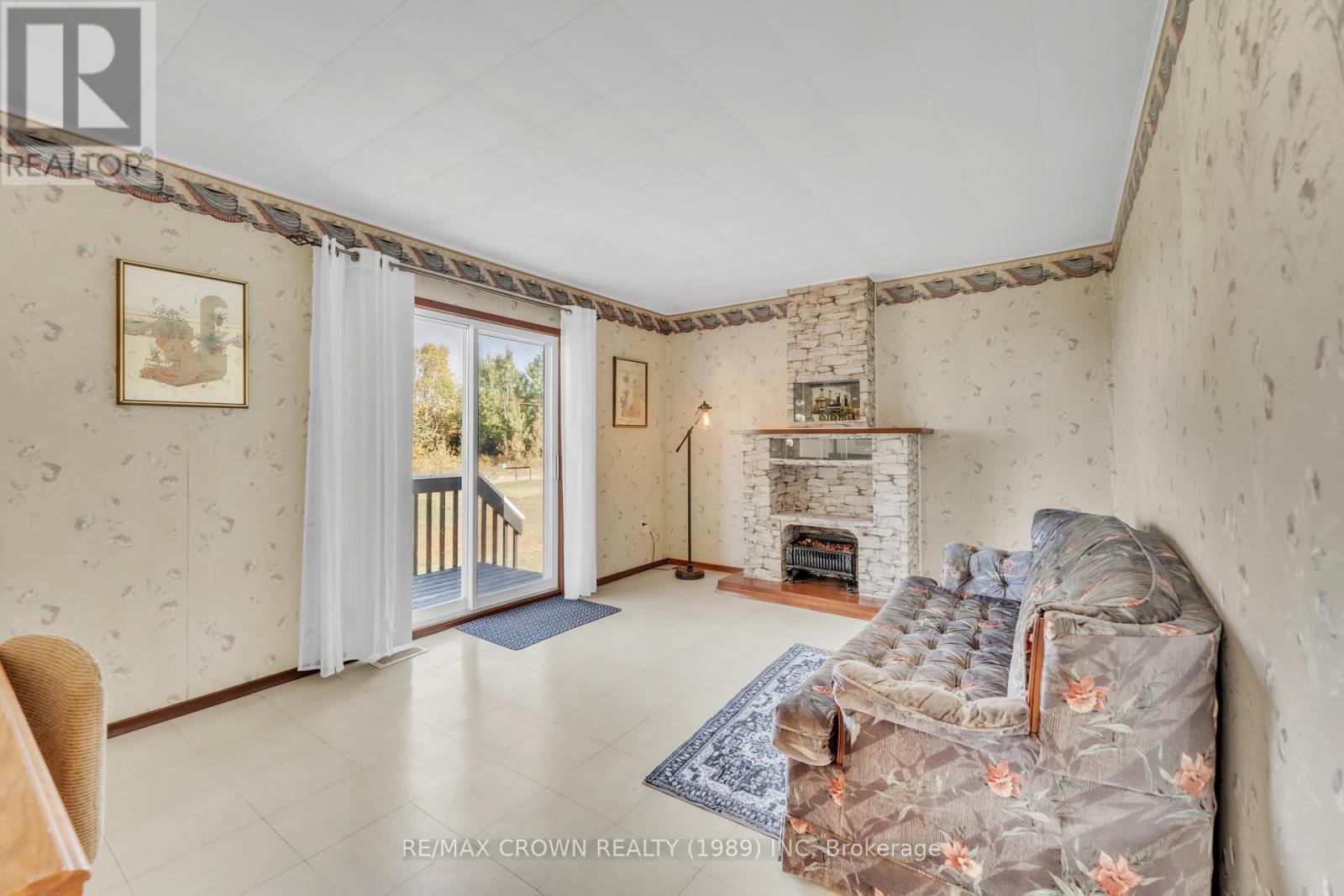 936 Laplante Road, Bonfield, Ontario  P0H 2E0 - Photo 12 - X12447003