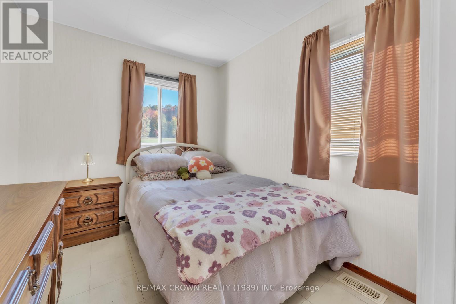 936 Laplante Road, Bonfield, Ontario  P0H 2E0 - Photo 13 - X12447003