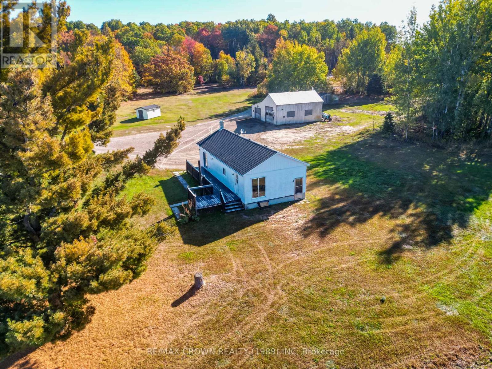 936 Laplante Road, Bonfield, Ontario  P0H 2E0 - Photo 3 - X12447003
