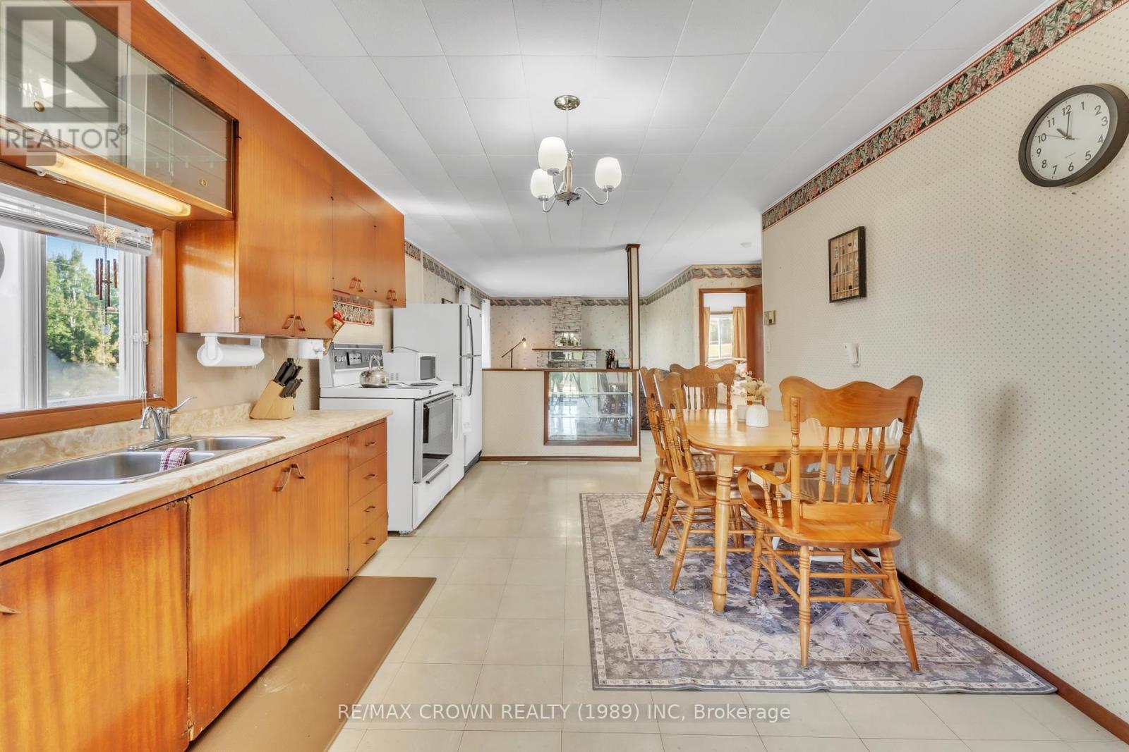 936 Laplante Road, Bonfield, Ontario  P0H 2E0 - Photo 8 - X12447003