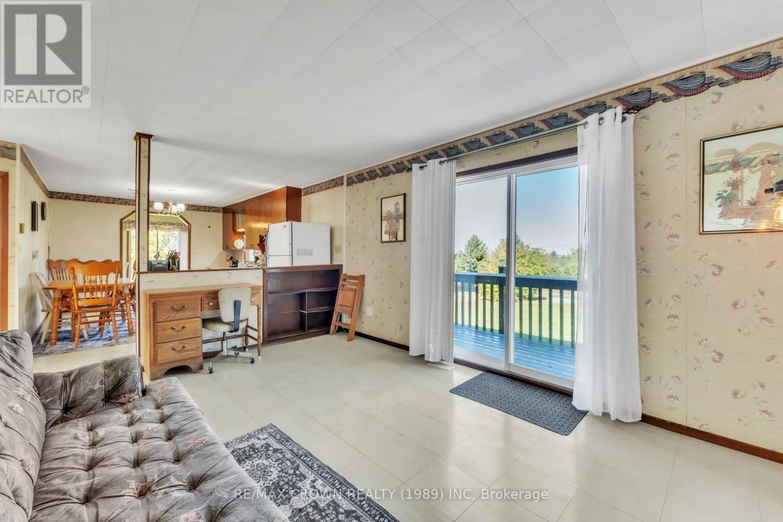 936 Laplante Road, Bonfield, Ontario  P0H 2E0 - Photo 9 - X12447003
