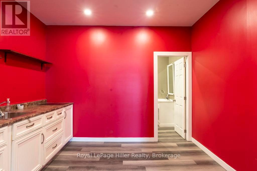 21 Market Place, Stratford, Ontario  N5A 1A4 - Photo 13 - X12447018