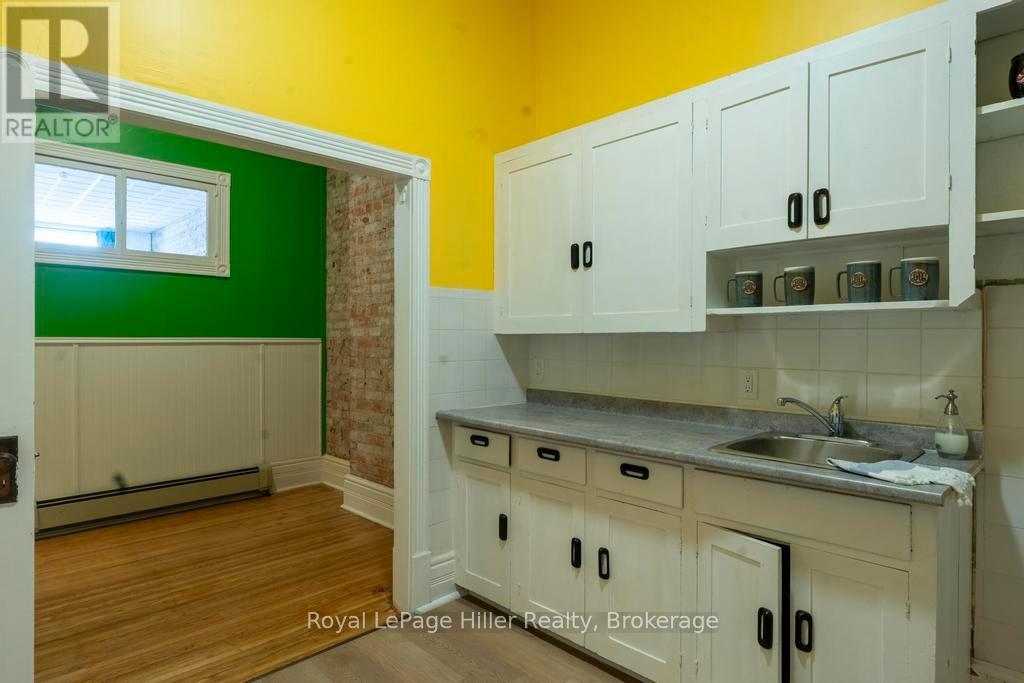 21 Market Place, Stratford, Ontario  N5A 1A4 - Photo 18 - X12447018