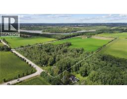 8033 SIDEROAD 10, guelph, Ontario