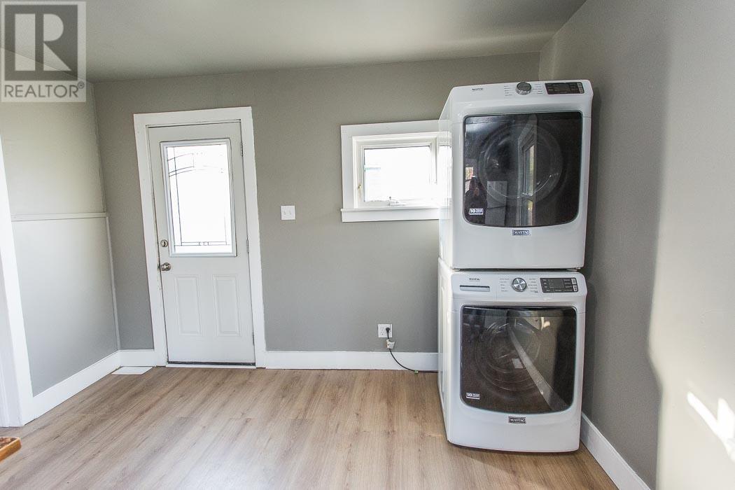 299 Goulais Ave, Sault Ste. Marie, Ontario  P6C 5A2 - Photo 3 - SM252879
