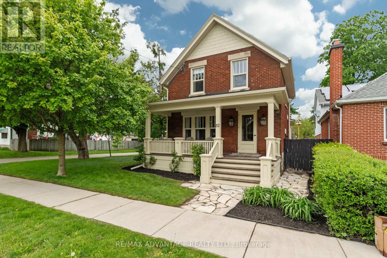 52 Beattie Avenue N, London East (East N), Ontario  N5W 2P2 - Photo 1 - X12447031