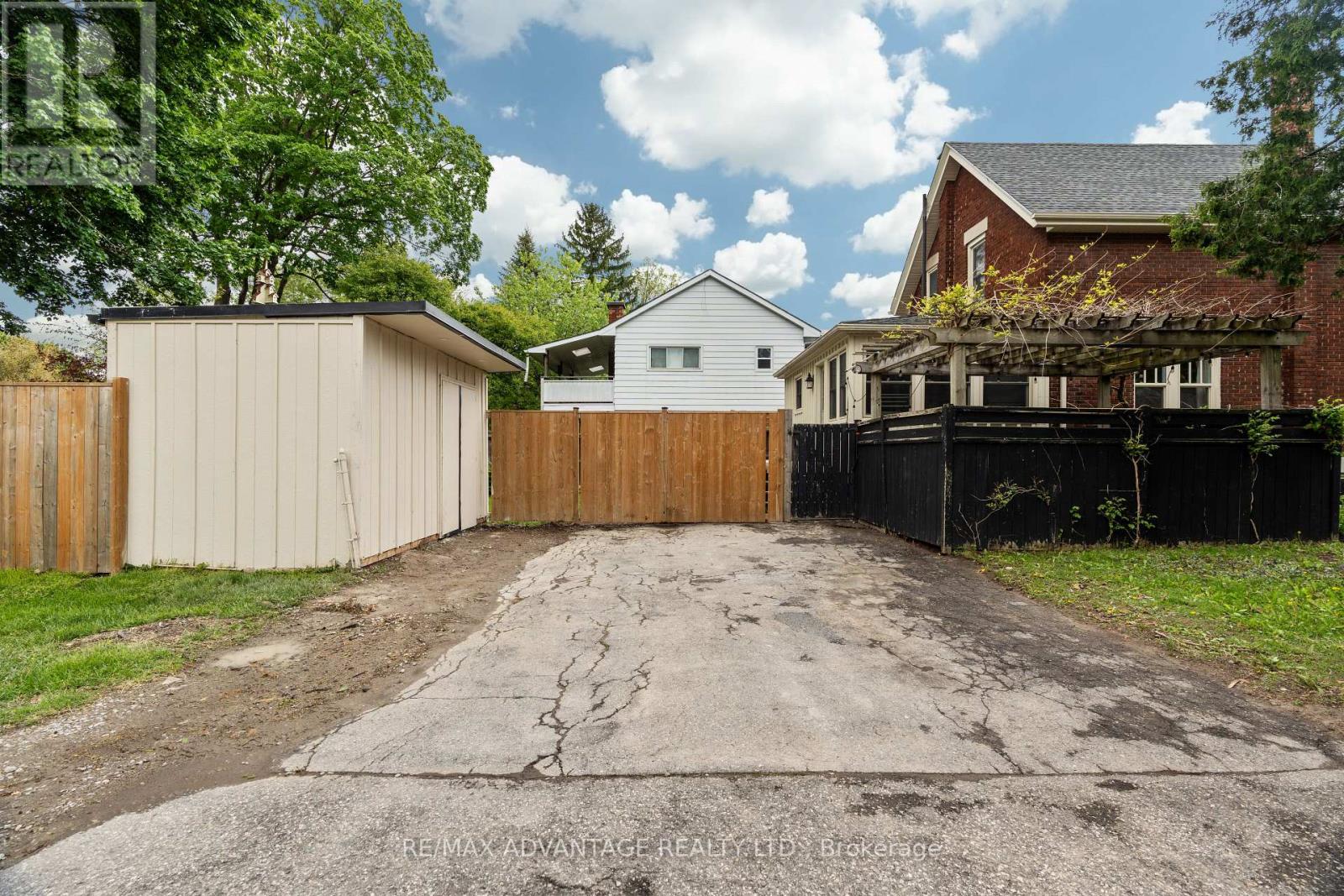 52 Beattie Avenue N, London East (East N), Ontario  N5W 2P2 - Photo 43 - X12447031