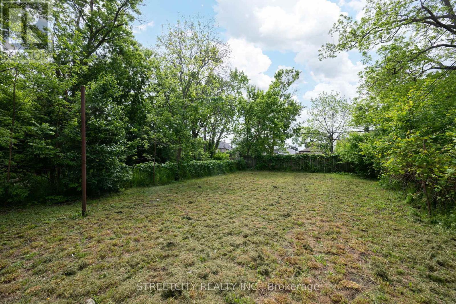 255 Simcoe Street, London East, Ontario  N6B 1J3 - Photo 23 - X12447065
