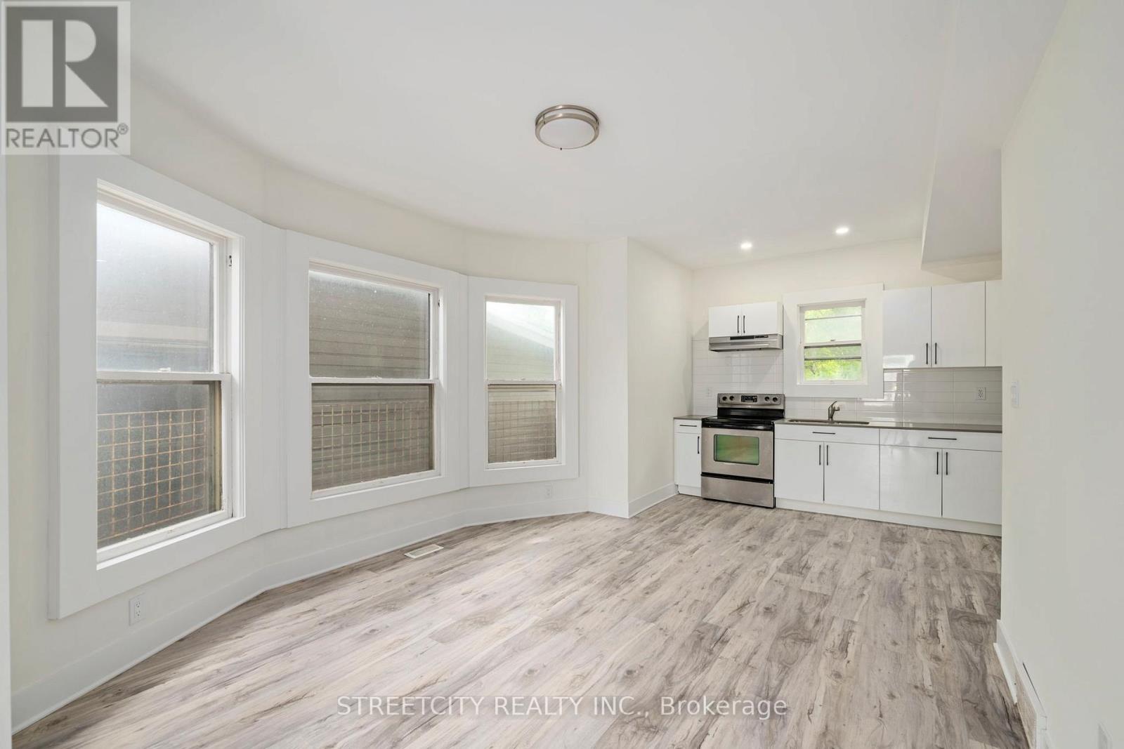 255 Simcoe Street, London East, Ontario  N6B 1J3 - Photo 7 - X12447065