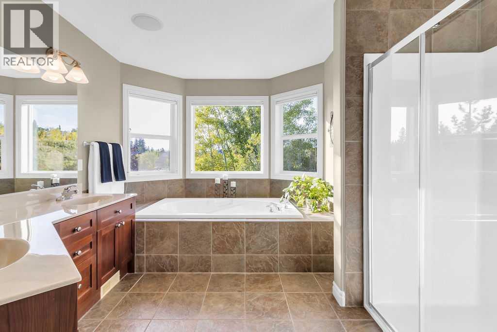 122 Discovery Ridge Gardens Sw, Calgary, Alberta  T3H 5L6 - Photo 23 - A2257802