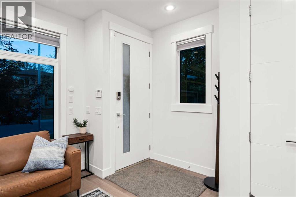 2201 24a Street Sw, Calgary, Alberta  T3E 1V7 - Photo 2 - A2261958