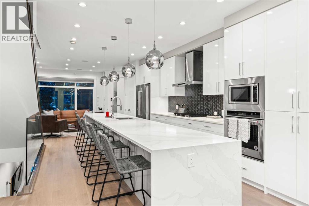 2201 24a Street Sw, Calgary, Alberta  T3E 1V7 - Photo 9 - A2261958