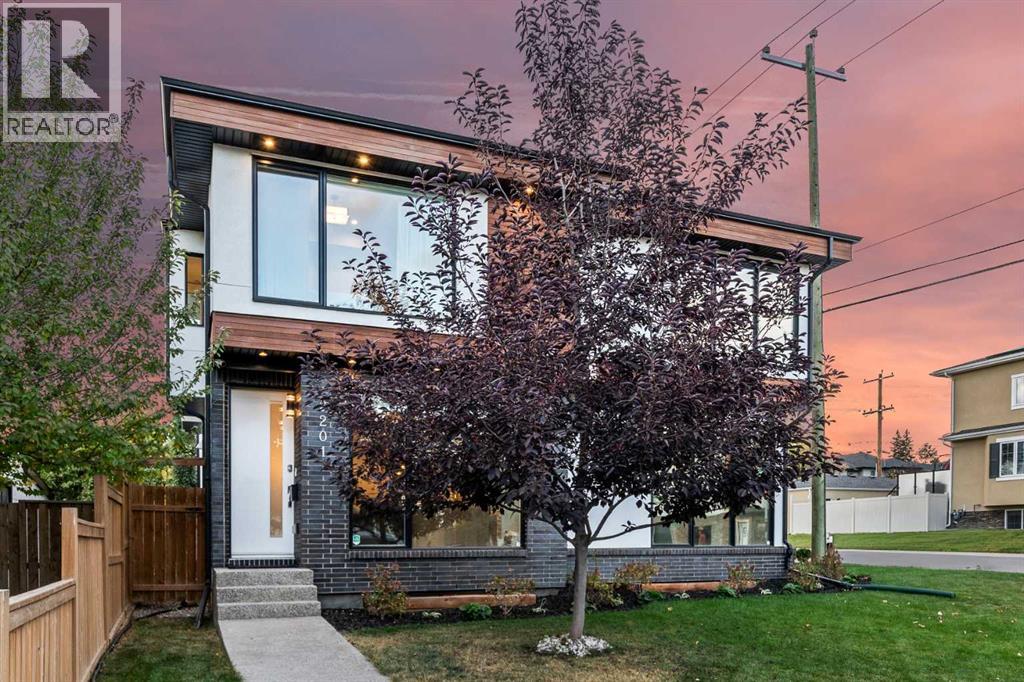 2201 24a Street Sw, Calgary, Alberta  T3E 1V7 - Photo 1 - A2261958