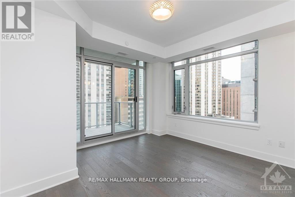 905 - 255 Bay Street, Ottawa, Ottawa, Ontario  K1R 0C5 - Photo 4 - X12446995