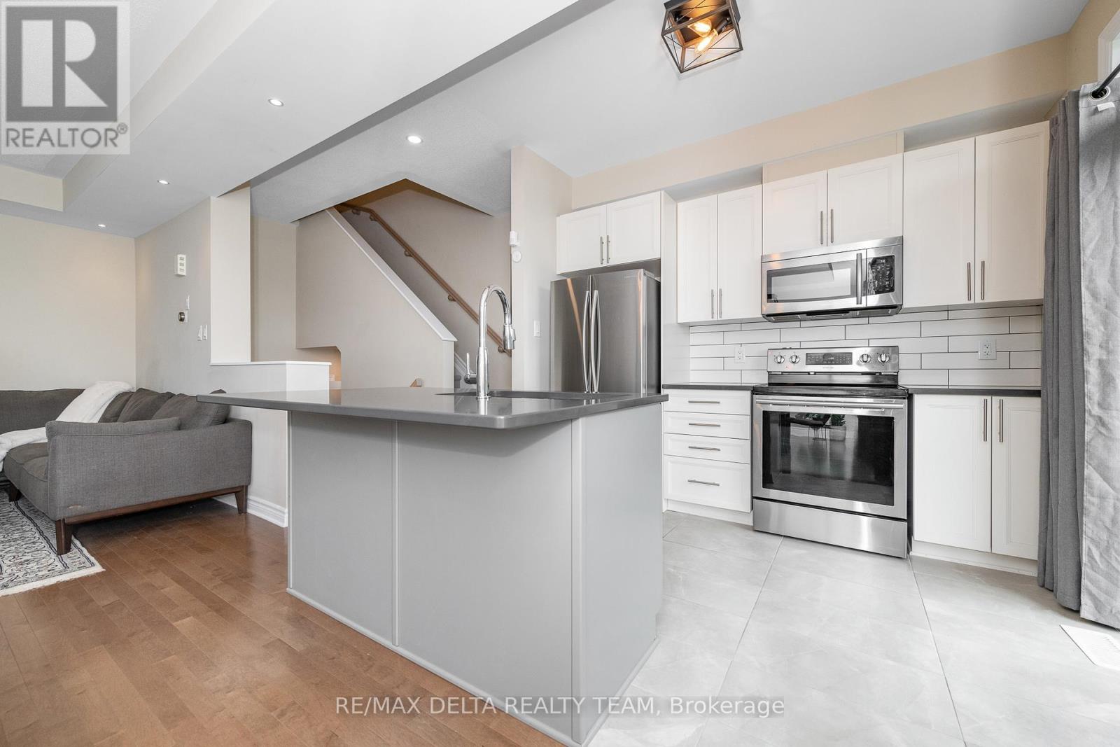 203 Yellowcress Way, Ottawa, Ontario  K4A 1C3 - Photo 11 - X12447030