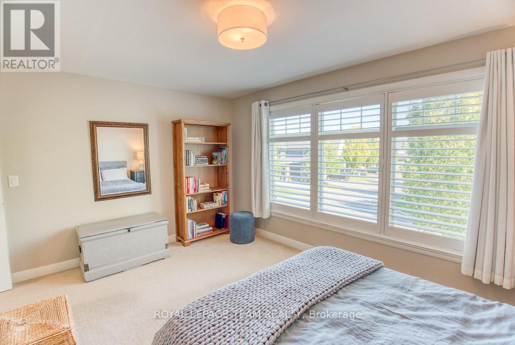 107 Kitsilano Court, Ottawa, Ontario  K2H 0B5 - Photo 20 - X12447055