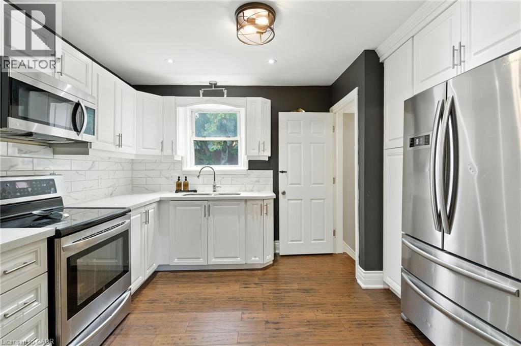 417 East 37th Street, Hamilton, Ontario  L8V 4B7 - Photo 10 - 40776567