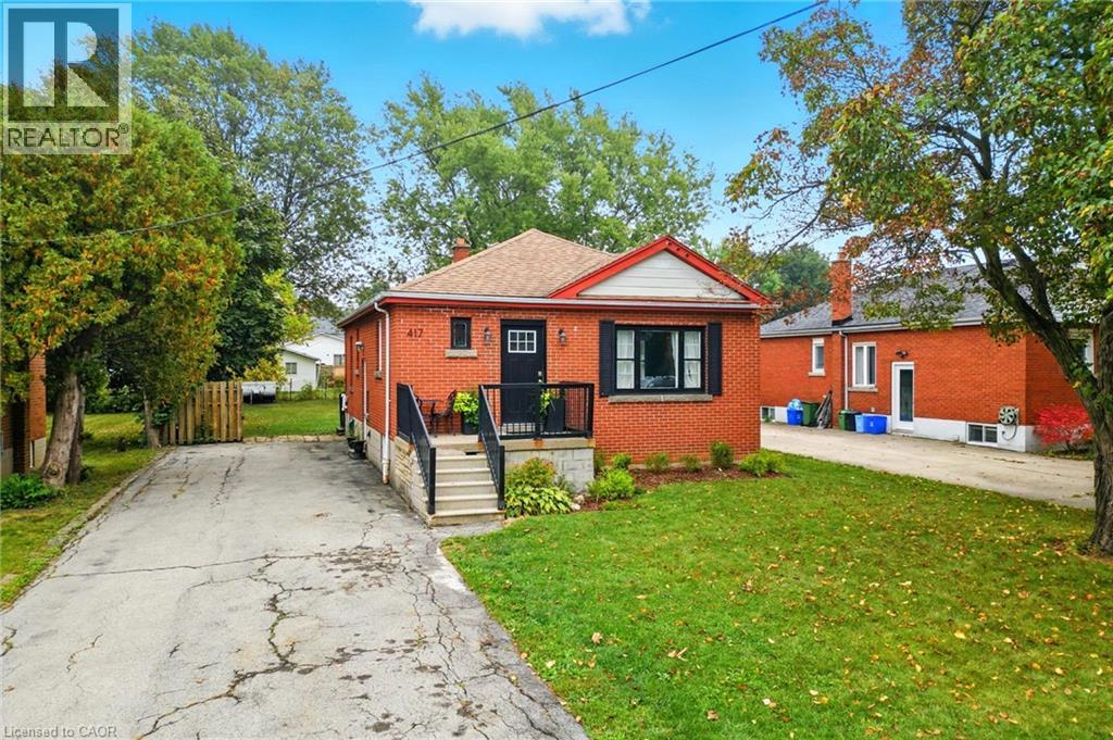 417 East 37th Street, Hamilton, Ontario  L8V 4B7 - Photo 2 - 40776567