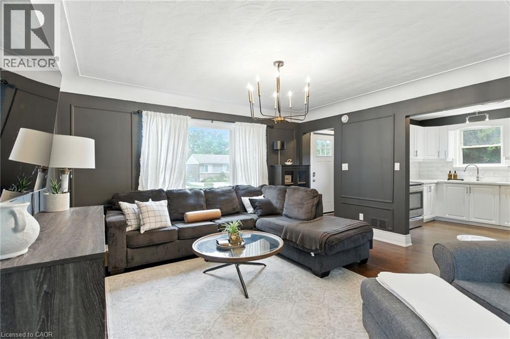 417 East 37th Street, Hamilton, Ontario  L8V 4B7 - Photo 7 - 40776567