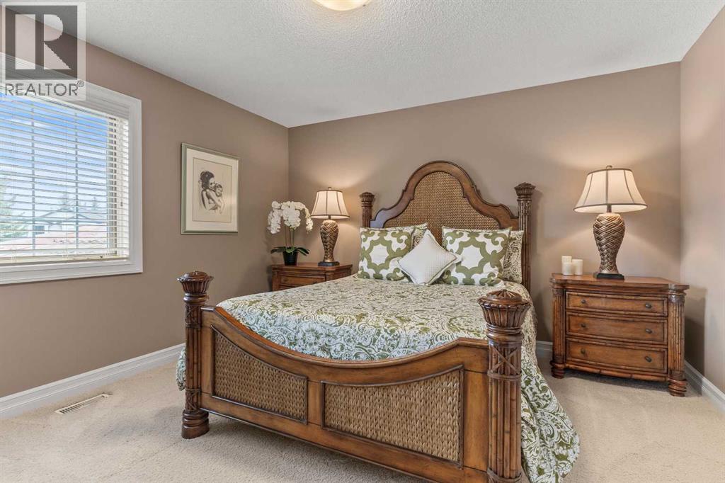 230 Mckenzie Lake Bay Se, Calgary, Alberta  T2Z 2H2 - Photo 28 - A2253850