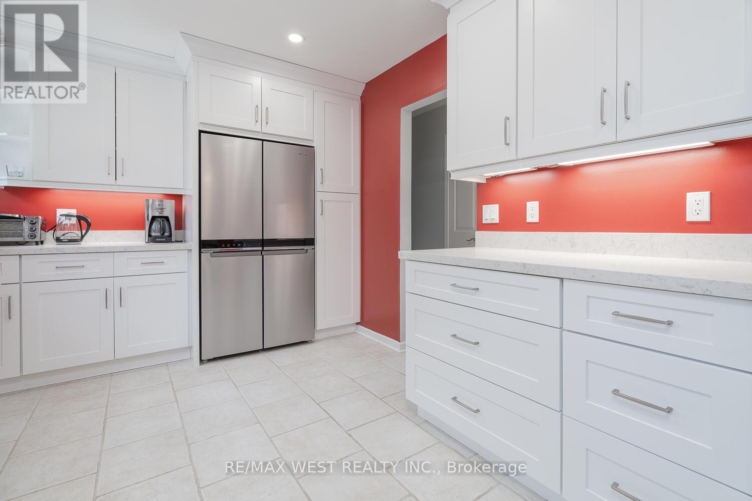 142 Cundles Road E, Barrie (Cundles East), Ontario  L4M 2Z9 - Photo 12 - S12283575