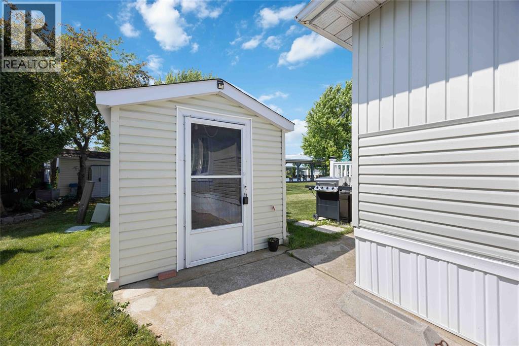 5700 Blackwell Sideroad Unit# 266, Sarnia, Ontario  N7W 1B7 - Photo 8 - 25025243