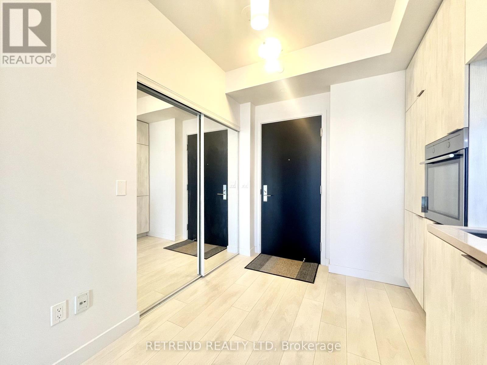 1810 - 8 Eglinton Avenue E, Toronto, Ontario  M4P 0C1 - Photo 2 - C12446827