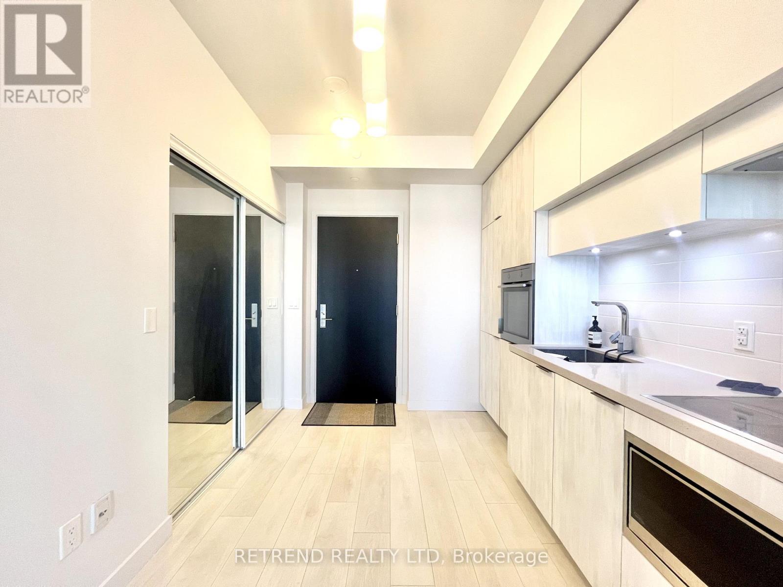 1810 - 8 Eglinton Avenue E, Toronto, Ontario  M4P 0C1 - Photo 3 - C12446827