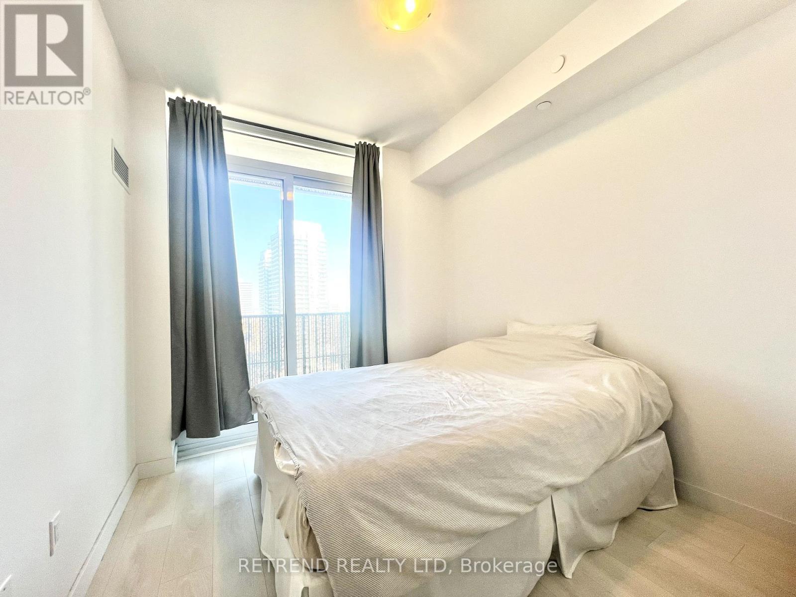 1810 - 8 Eglinton Avenue E, Toronto, Ontario  M4P 0C1 - Photo 5 - C12446827