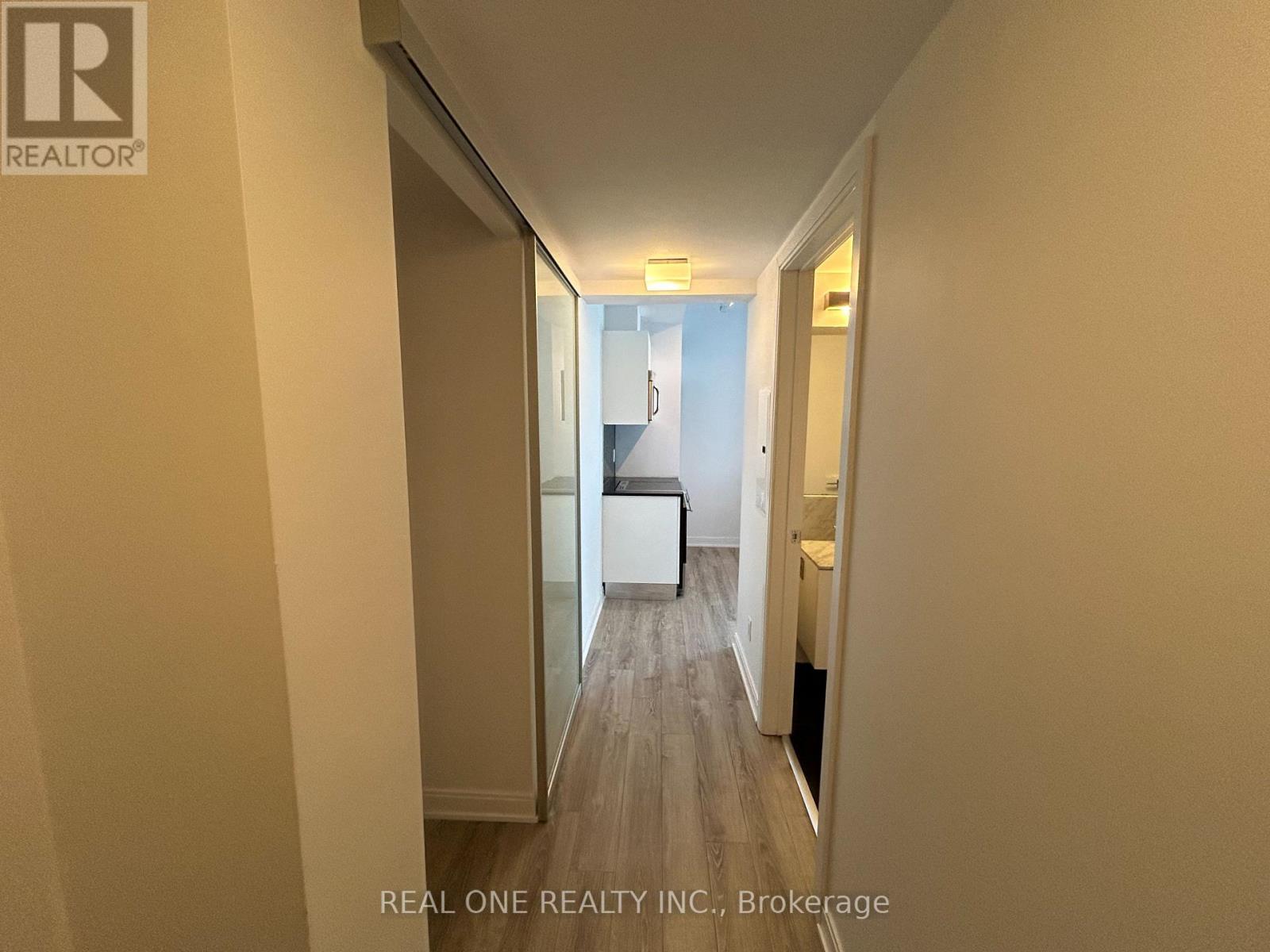 4108 - 42 Charles Street E, Toronto, Ontario  M4Y 0B7 - Photo 2 - C12446829