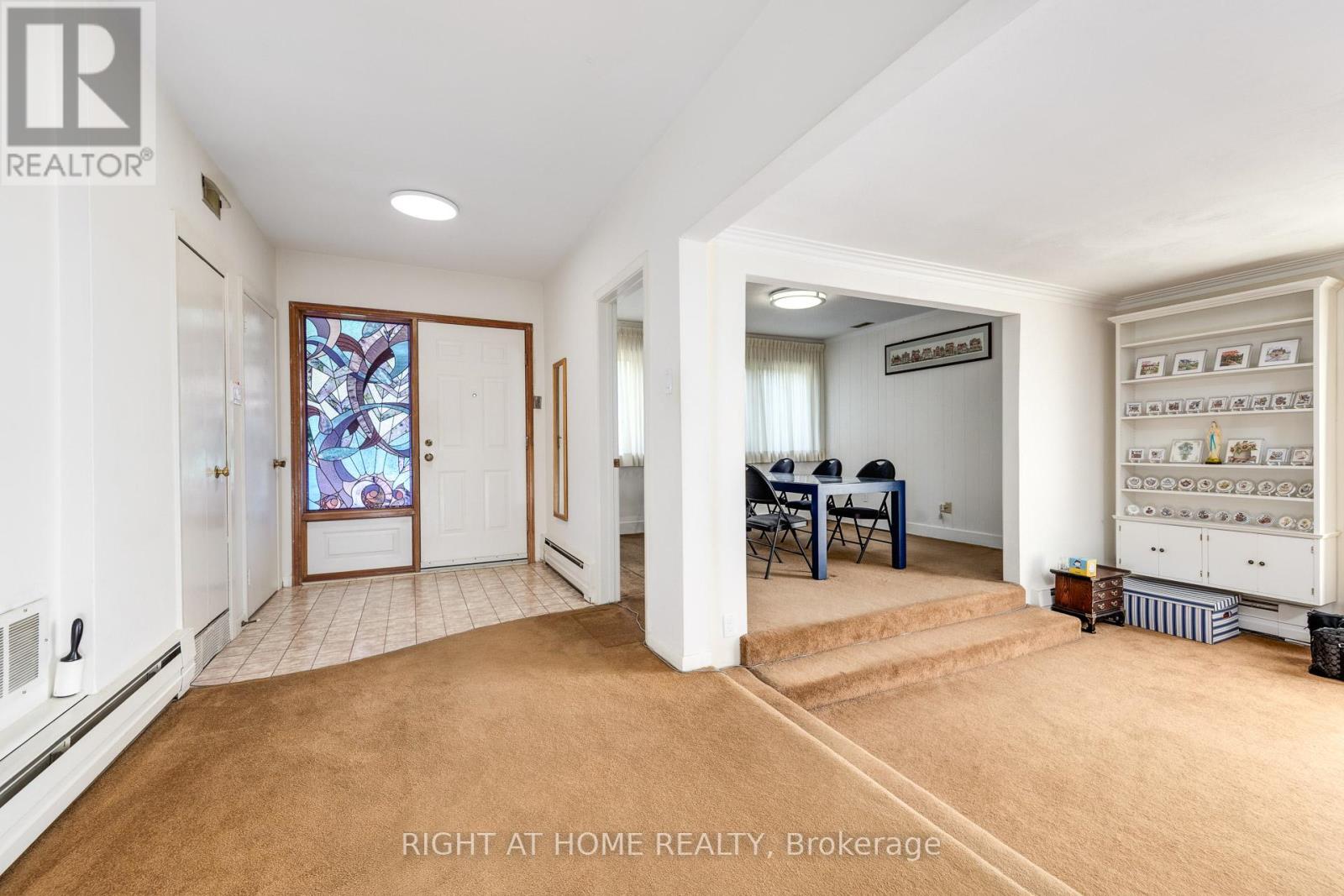 32 Donna Court, Toronto (Newtonbrook East), Ontario  M2M 2C8 - Photo 6 - C12446861