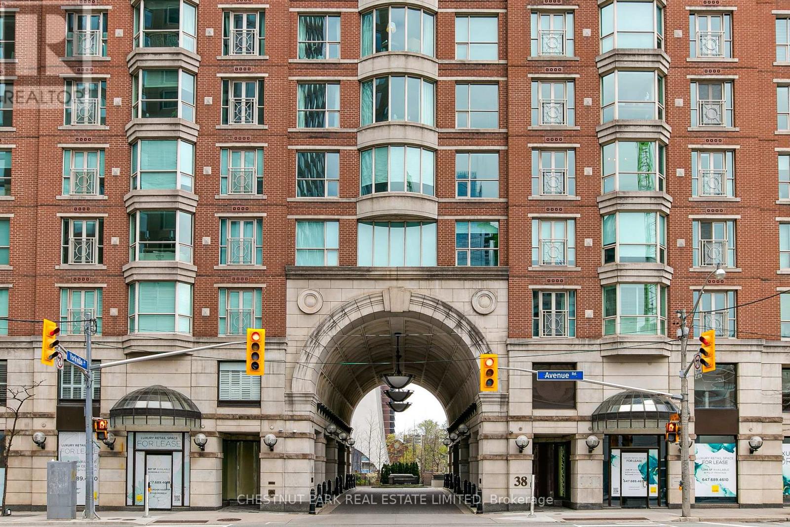 1902 - 38 Avenue Road, Toronto, Ontario  M5R 2G2 - Photo 2 - C12446864