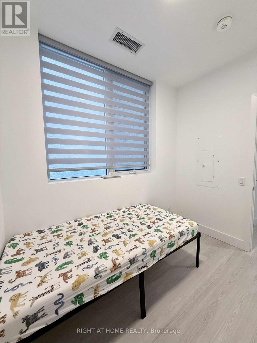 227 - 6 Greenbriar Road, Toronto, Ontario  M2K 1H5 - Photo 23 - C12446866