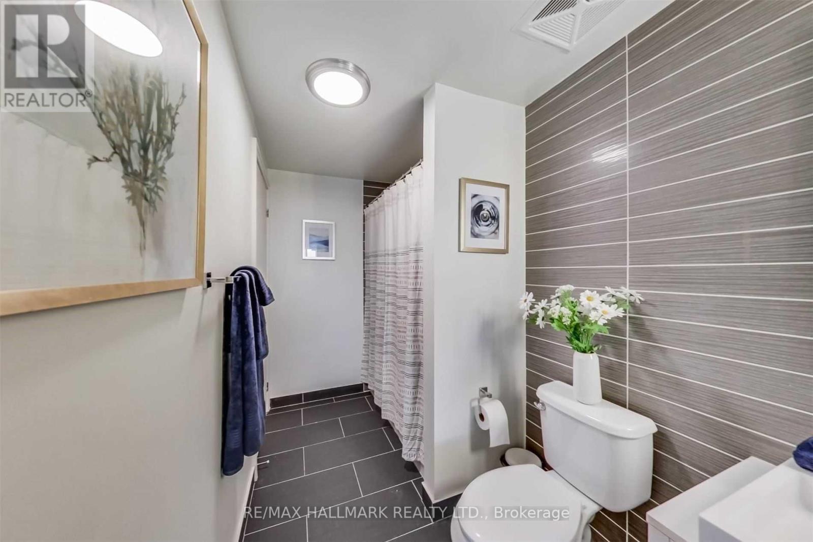 403 - 5 Hanna Avenue, Toronto, Ontario  M6K 1W8 - Photo 8 - C12446868