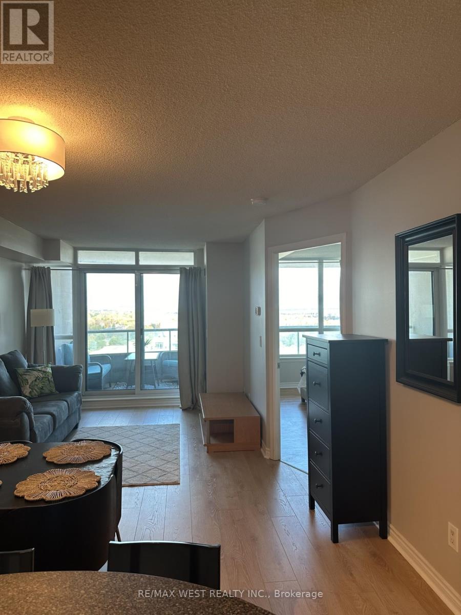2015 - 17 Barberry Place, Toronto, Ontario  M2K 3E2 - Photo 13 - C12446873
