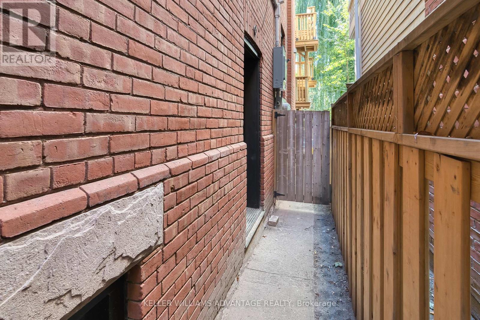 Lower - 42 Delaware Avenue S, Toronto, Ontario  M6H 2S7 - Photo 3 - C12446879