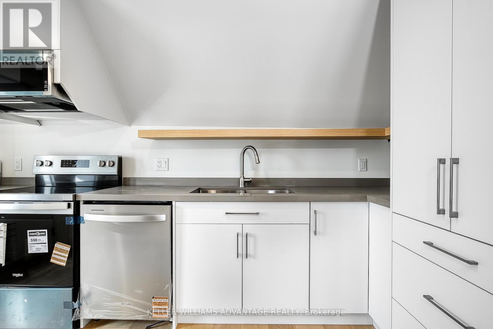 3rd Floor - 42 Delaware Avenue, Toronto, Ontario  M6H 2S7 - Photo 6 - C12446885