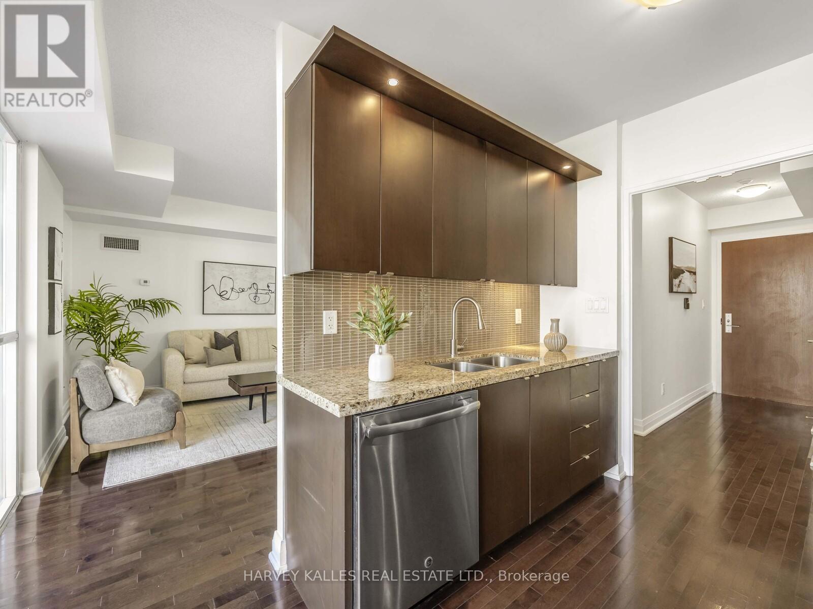 606 - 1430 Yonge Street, Toronto, Ontario  M4T 1Y6 - Photo 16 - C12446888