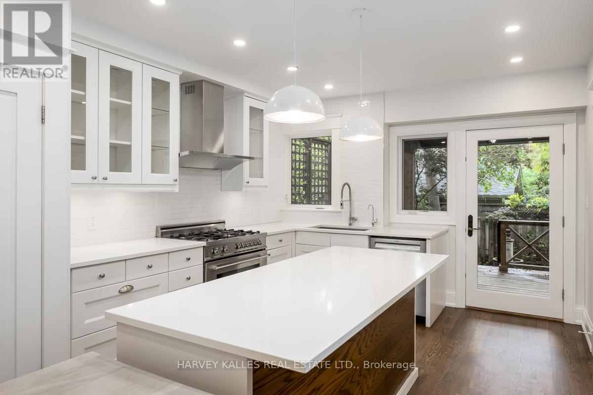 211 Cottingham Street, Toronto, Ontario  M4V 1C4 - Photo 12 - C12446920