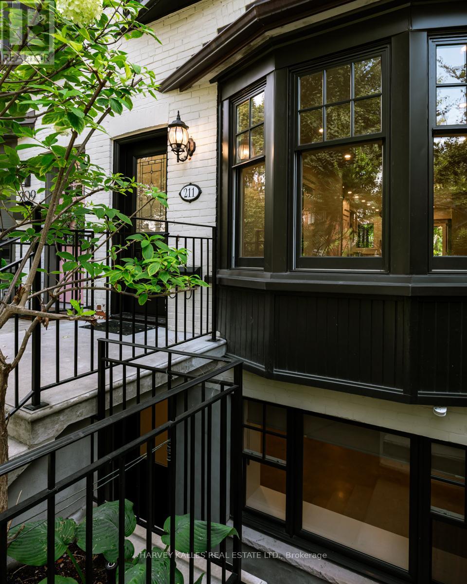 211 Cottingham Street, Toronto, Ontario  M4V 1C4 - Photo 3 - C12446920