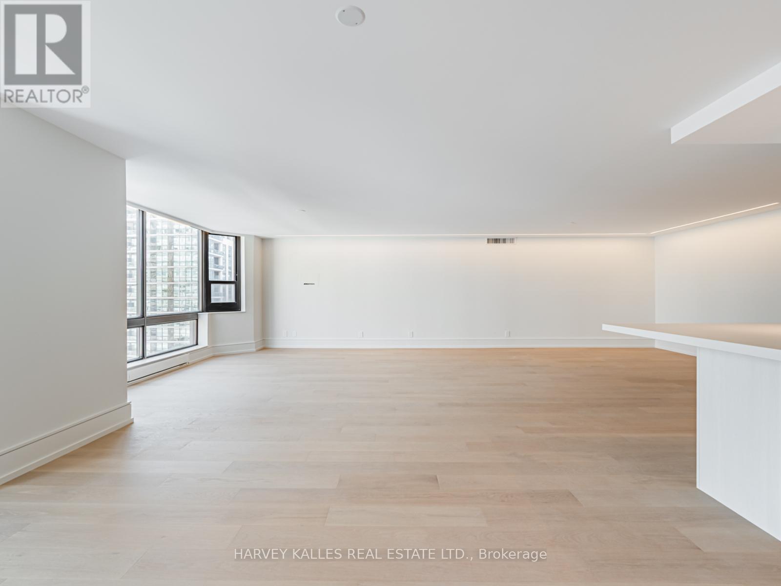 1703 - 1166 Bay Street, Toronto, Ontario  M5S 2X8 - Photo 10 - C12446925