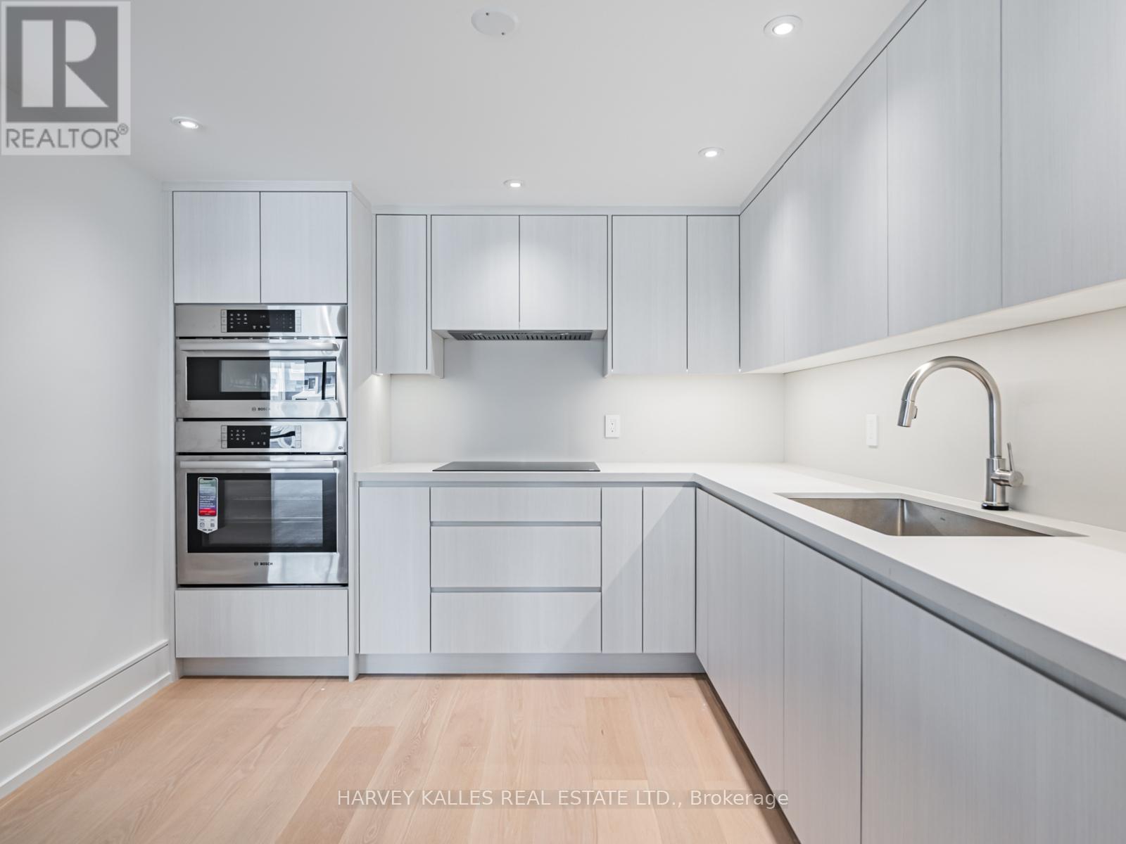 1703 - 1166 Bay Street, Toronto, Ontario  M5S 2X8 - Photo 14 - C12446925