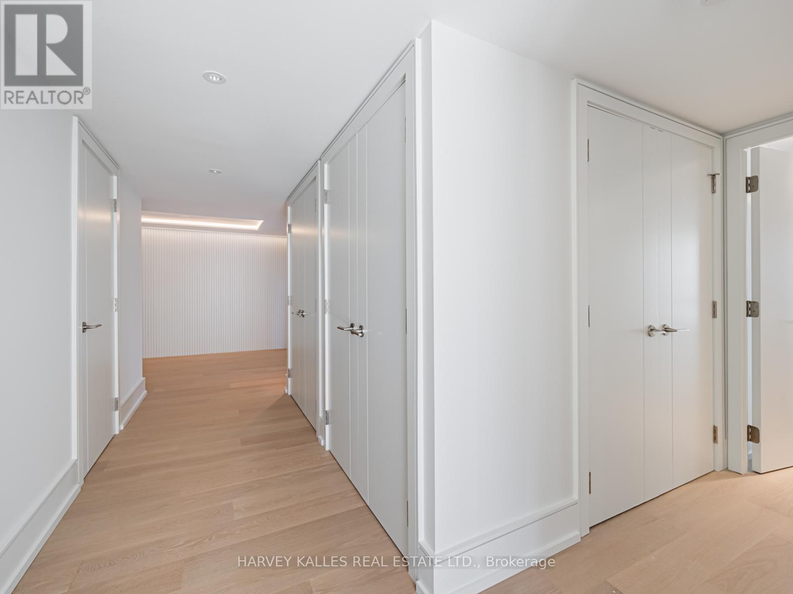 1703 - 1166 Bay Street, Toronto, Ontario  M5S 2X8 - Photo 15 - C12446925