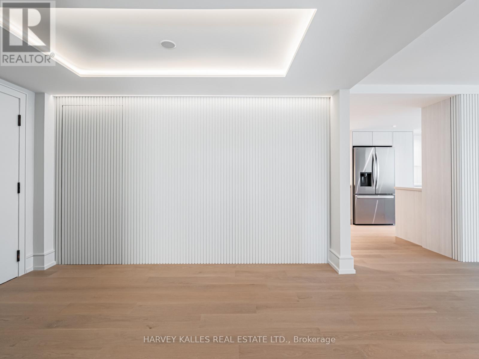 1703 - 1166 Bay Street, Toronto, Ontario  M5S 2X8 - Photo 2 - C12446925