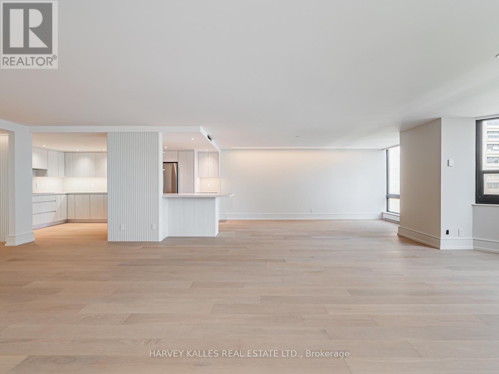 1703 - 1166 Bay Street, Toronto, Ontario  M5S 2X8 - Photo 5 - C12446925