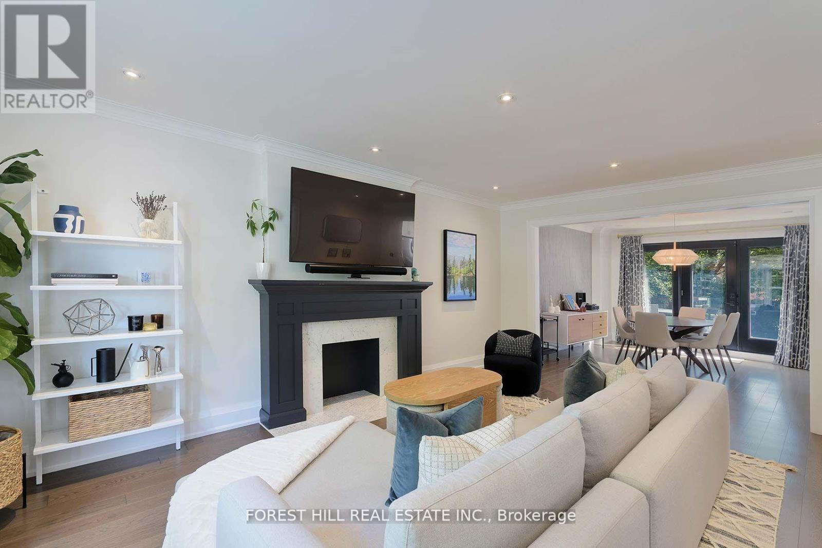 9 Peveril Hill S, Toronto, Ontario  M6C 3A7 - Photo 10 - C12446937