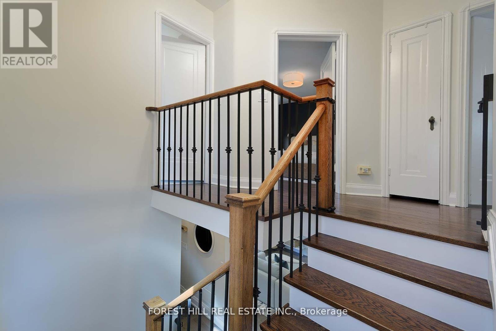 9 Peveril Hill S, Toronto, Ontario  M6C 3A7 - Photo 22 - C12446937