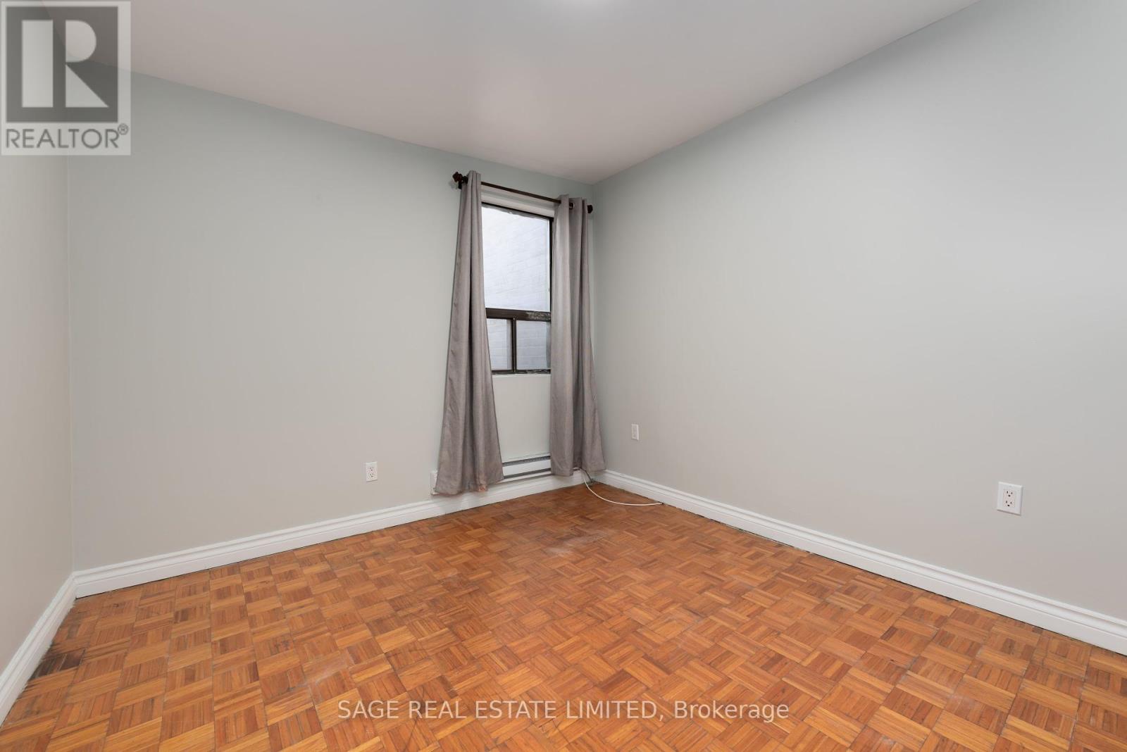 Upper - 586 Richmond Street W, Toronto, Ontario  M5V 1Y9 - Photo 8 - C12446938