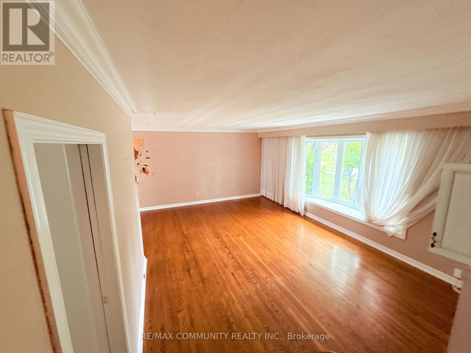 157 Labrador Drive, Oshawa, Ontario  L1H 7G1 - Photo 5 - E12446847