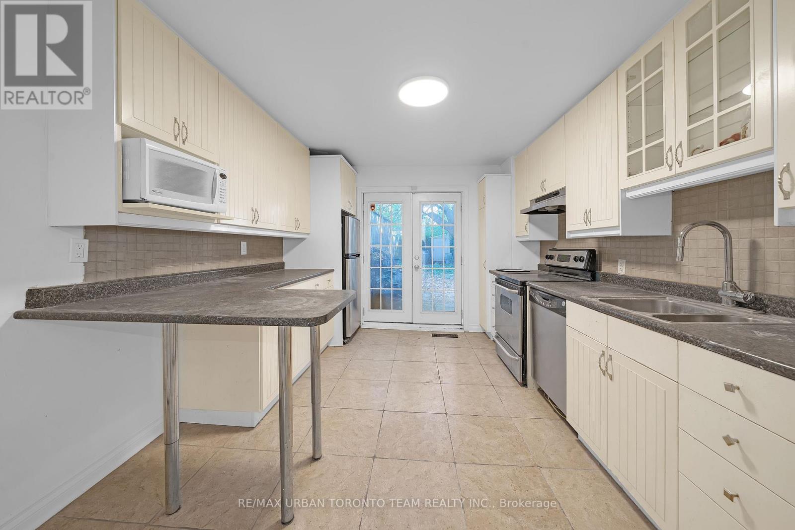 Main - 880 Dundas Street E, Toronto, Ontario  M4M 1R3 - Photo 7 - E12446859